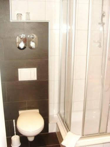 Centro Hotel Oberhausen Esterno foto